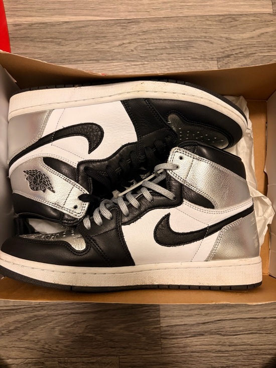 Nike Air Jordan 1 High Metallic Silver and Black - Picture 6 of 7